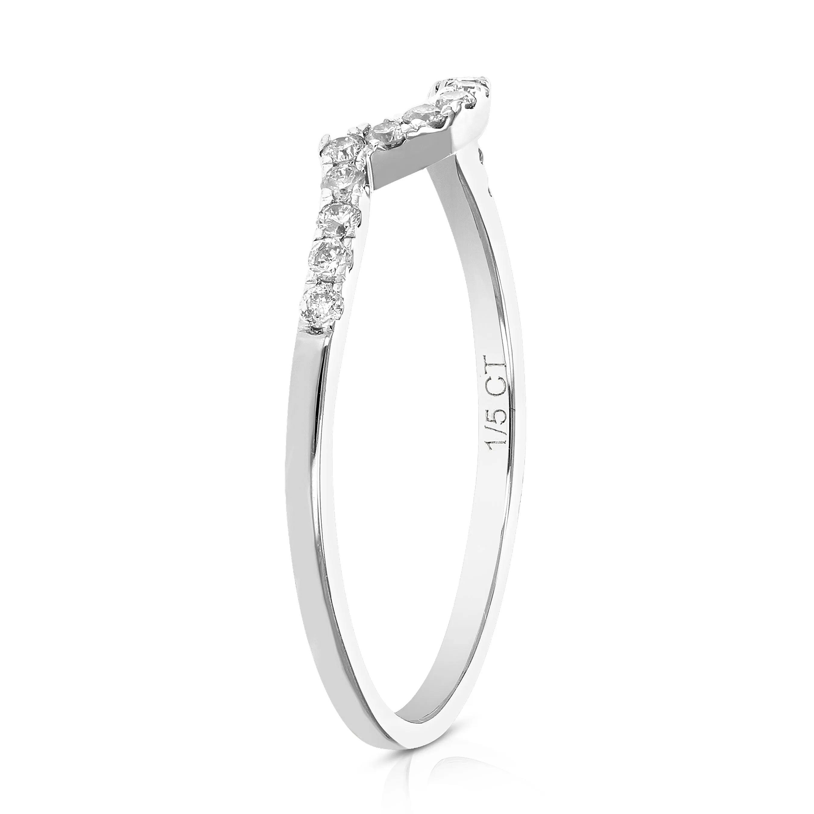 1/5 cttw Diamond Wedding Band in 14K Gold