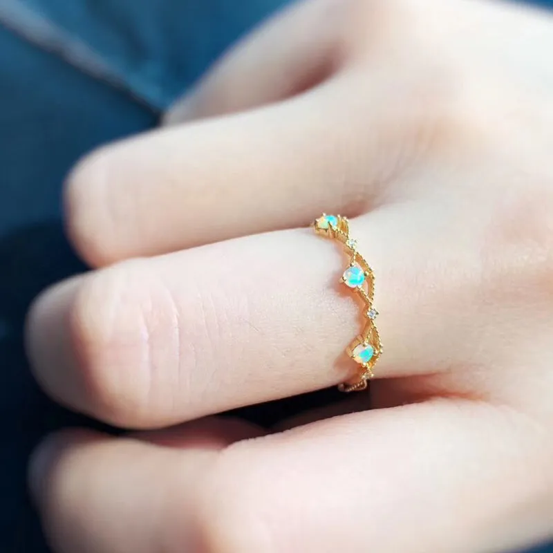 18K Gold Round Cut Natural Opal Diamond Exquisite Ring