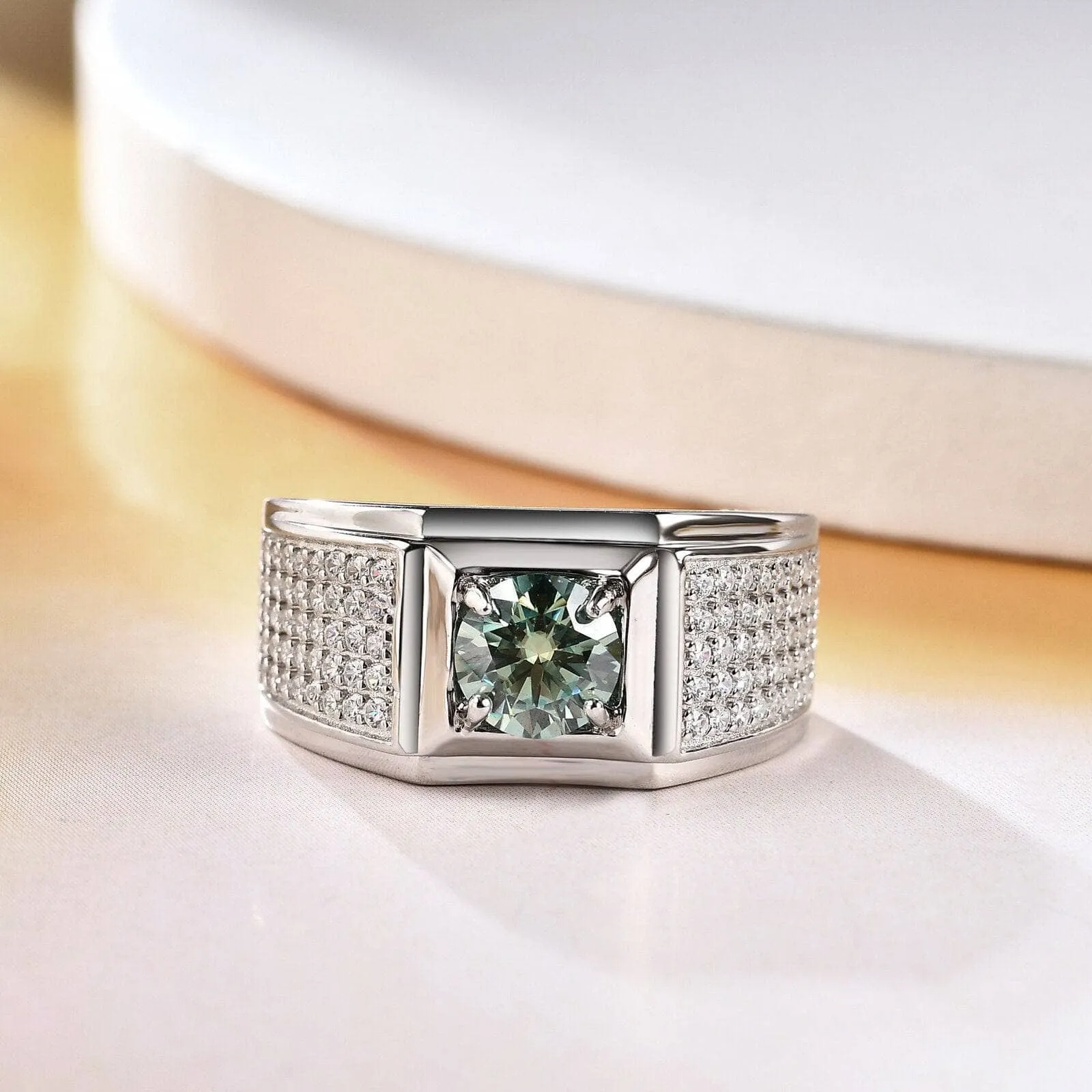 1ct Green Diamond Classic Band