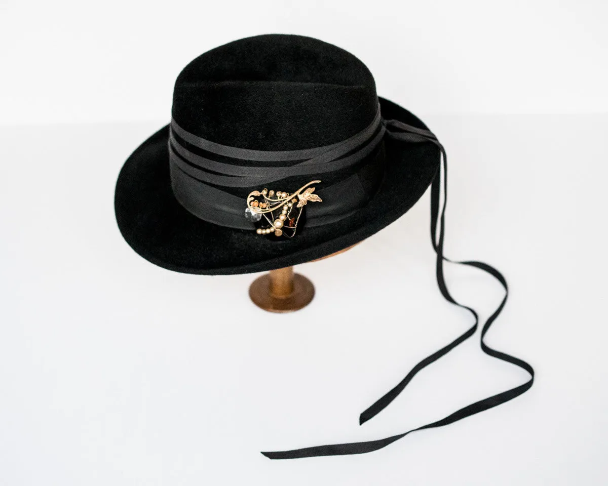 A Story of Ribbons hat