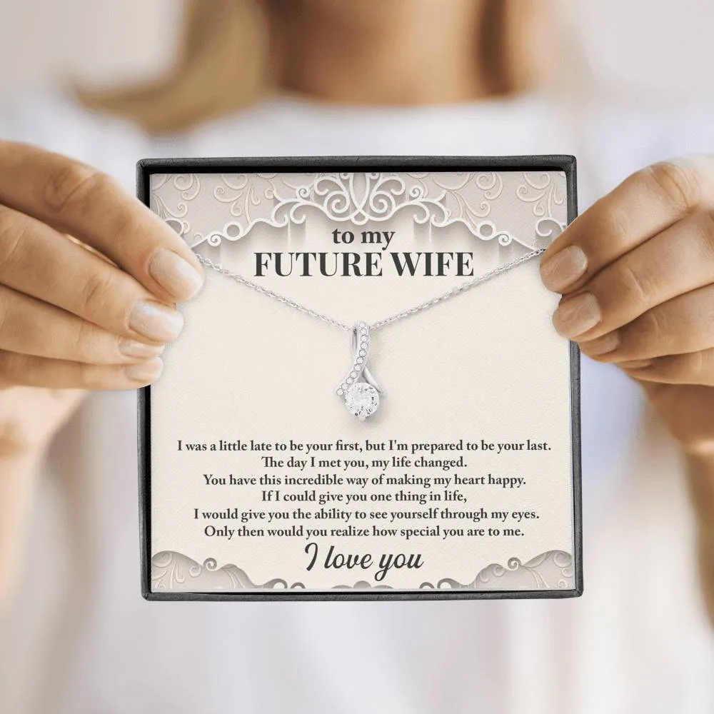 Alluring Beauty Solitaire Necklace to Future Wife