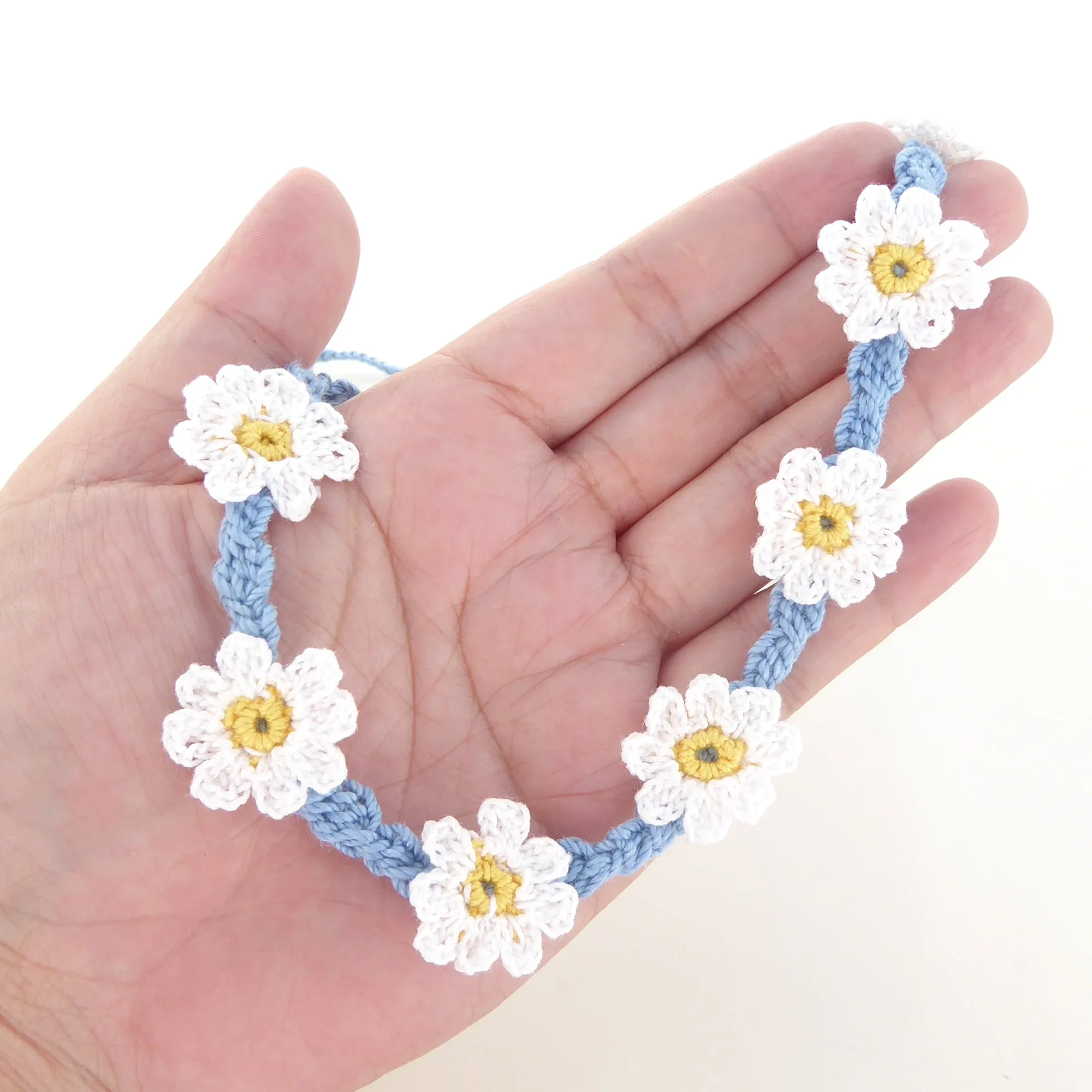 Blue and white daisy crochet set