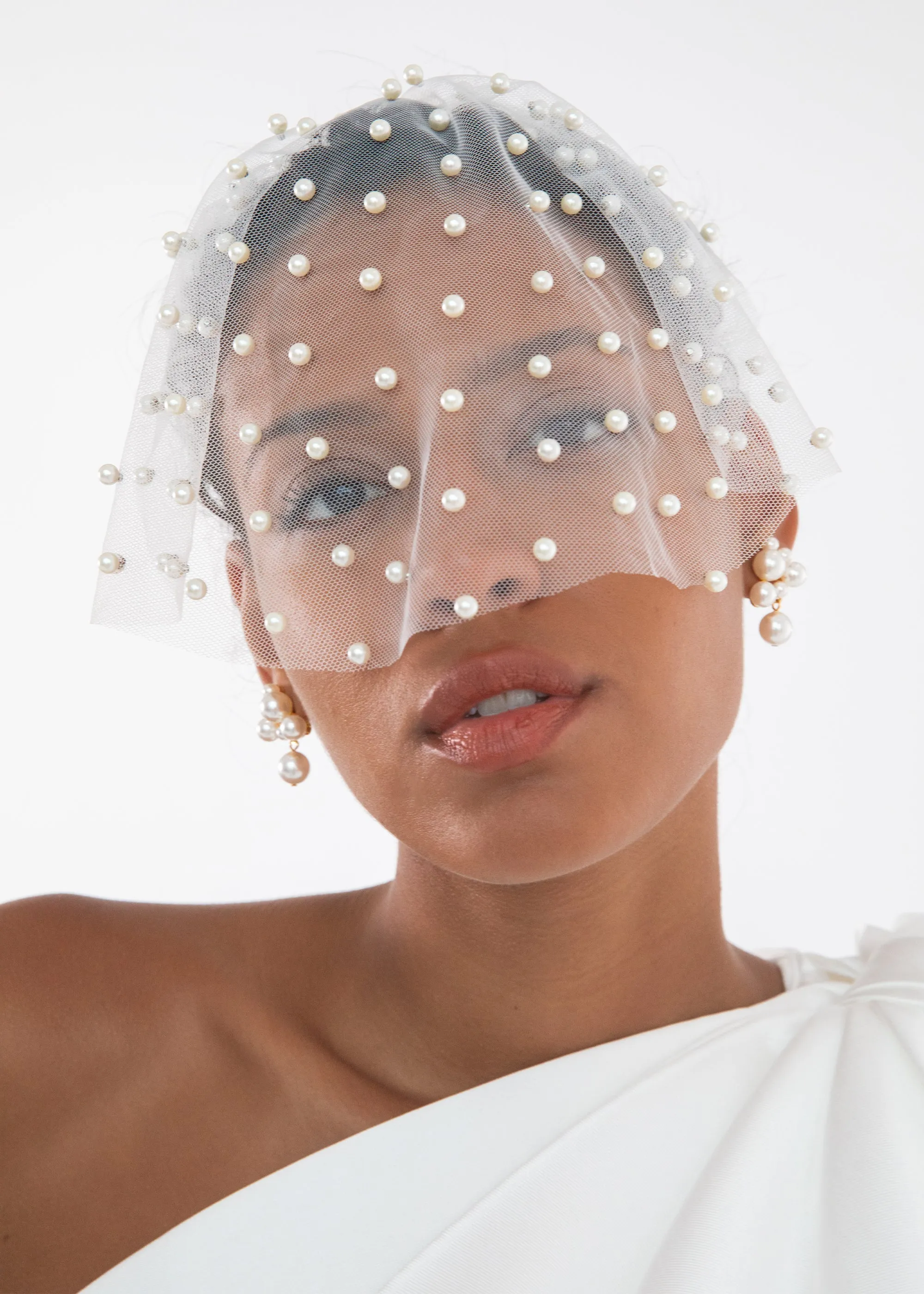 Chiara veil