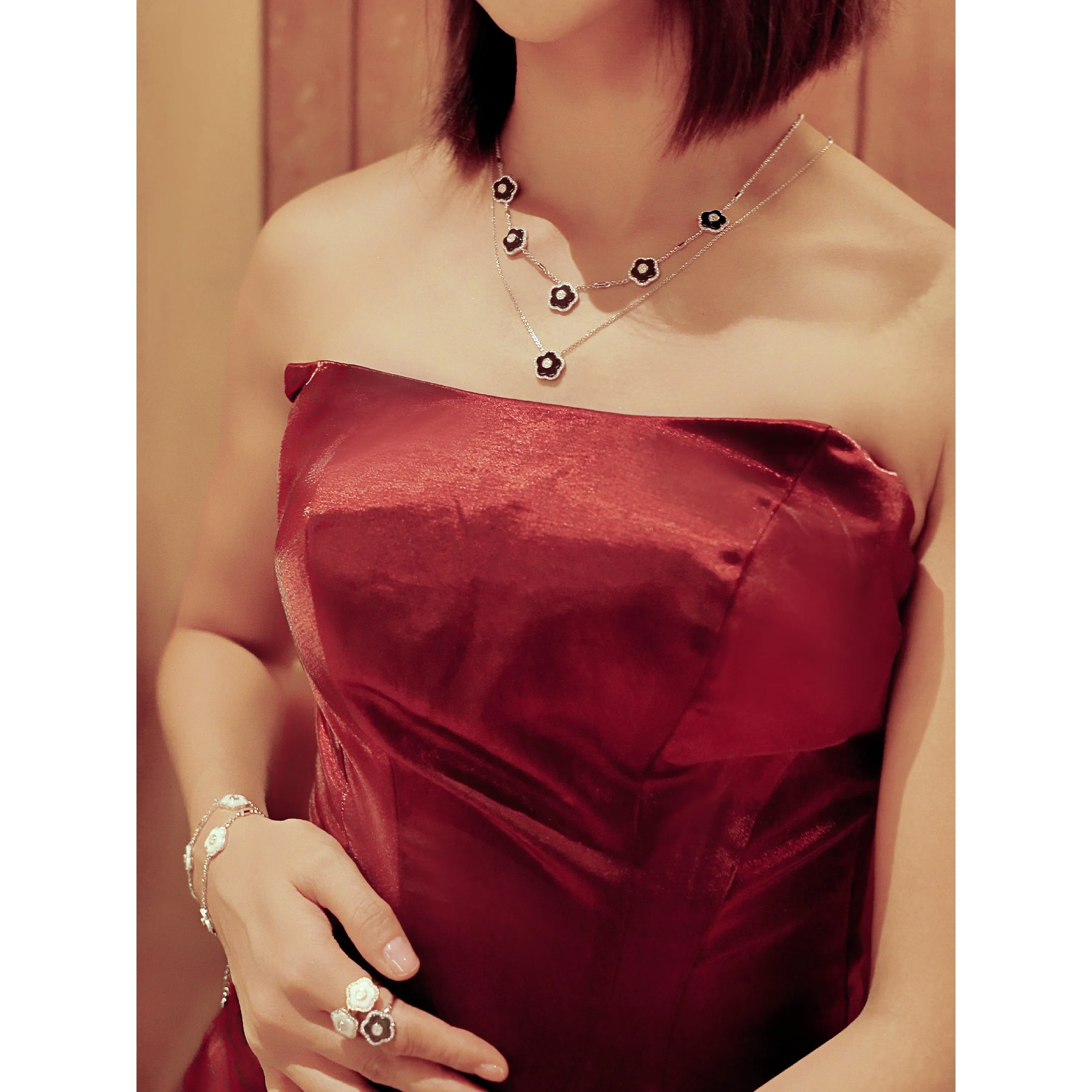 Classic Flower Necklace Brass 18k Silver Plating & Black Ceramic 420-650mm With Sliding Clasp