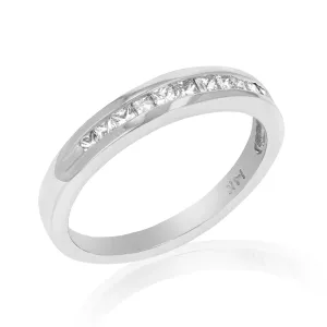 Classic Princess-cut Diamond Wedding Band