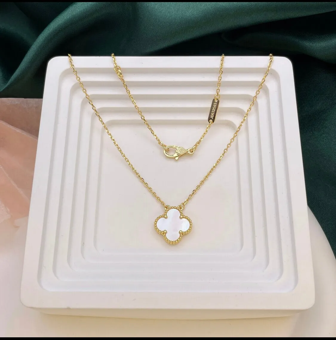 Clover necklace