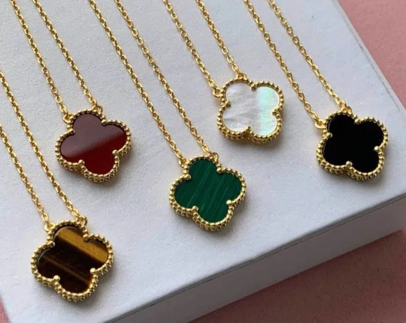 Clover necklace