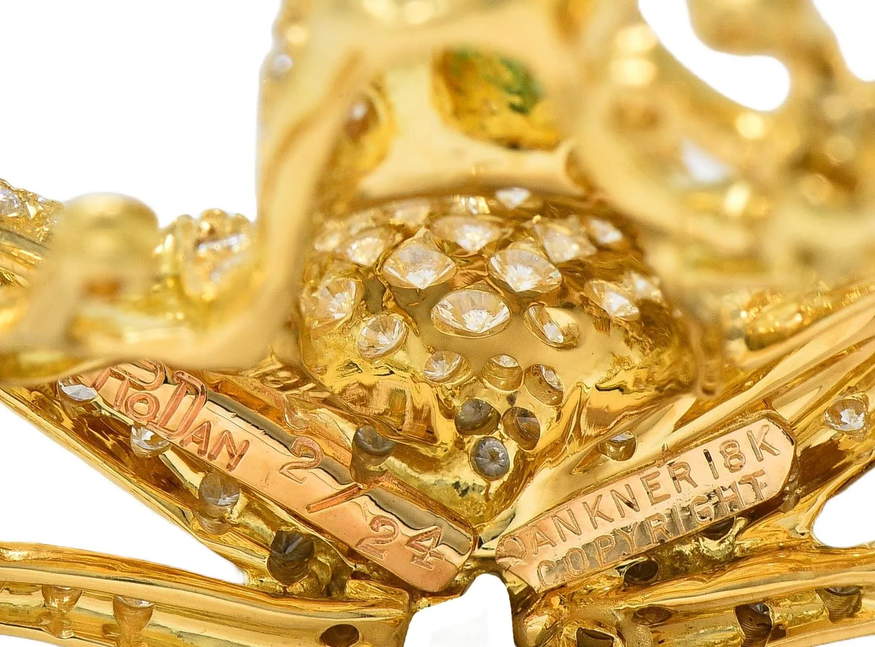 Danker 1980's 3.80 CTW Diamond Emerald 18 Karat Yellow Gold Vintage Frog Brooch
