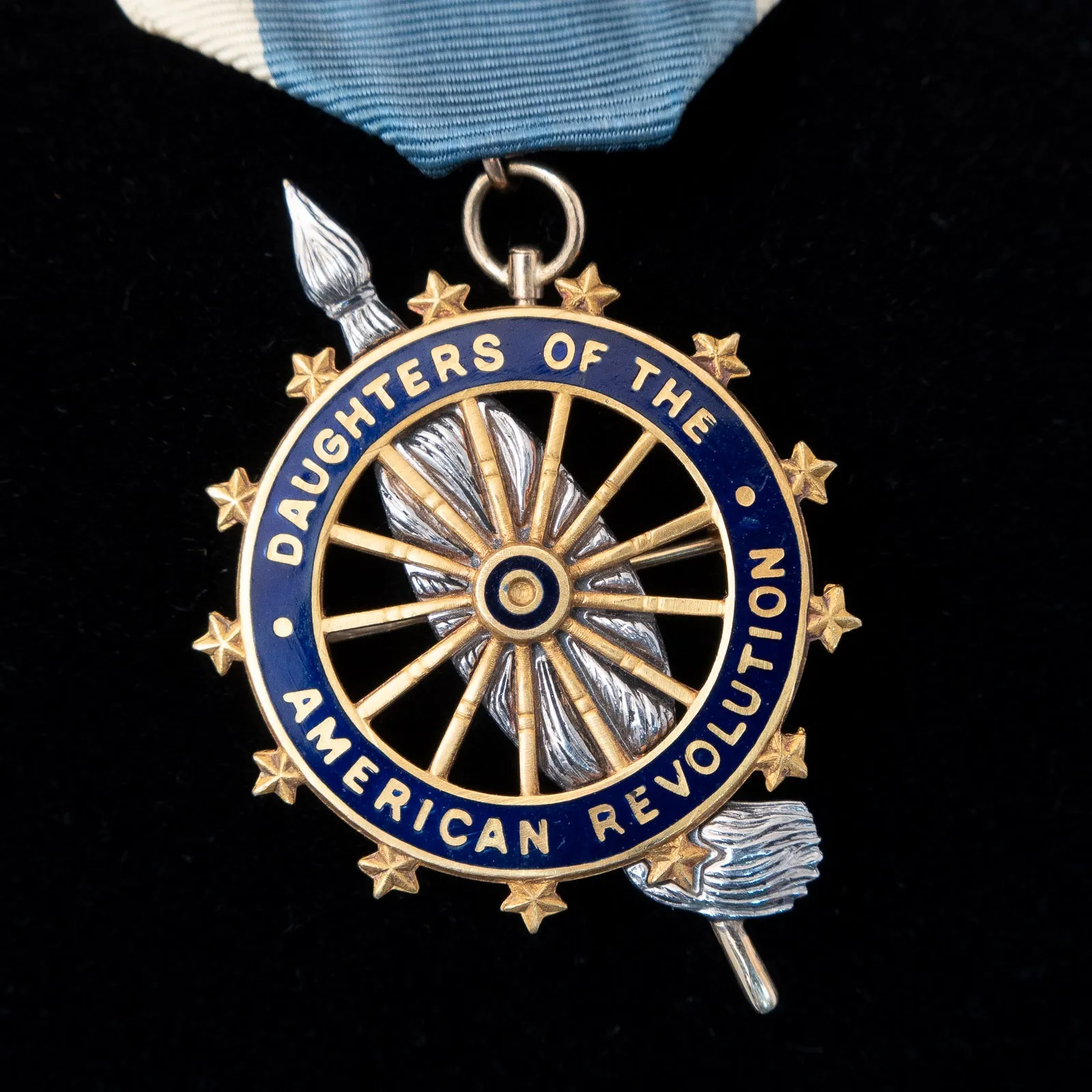 Daughters of the American Revolution Brooch