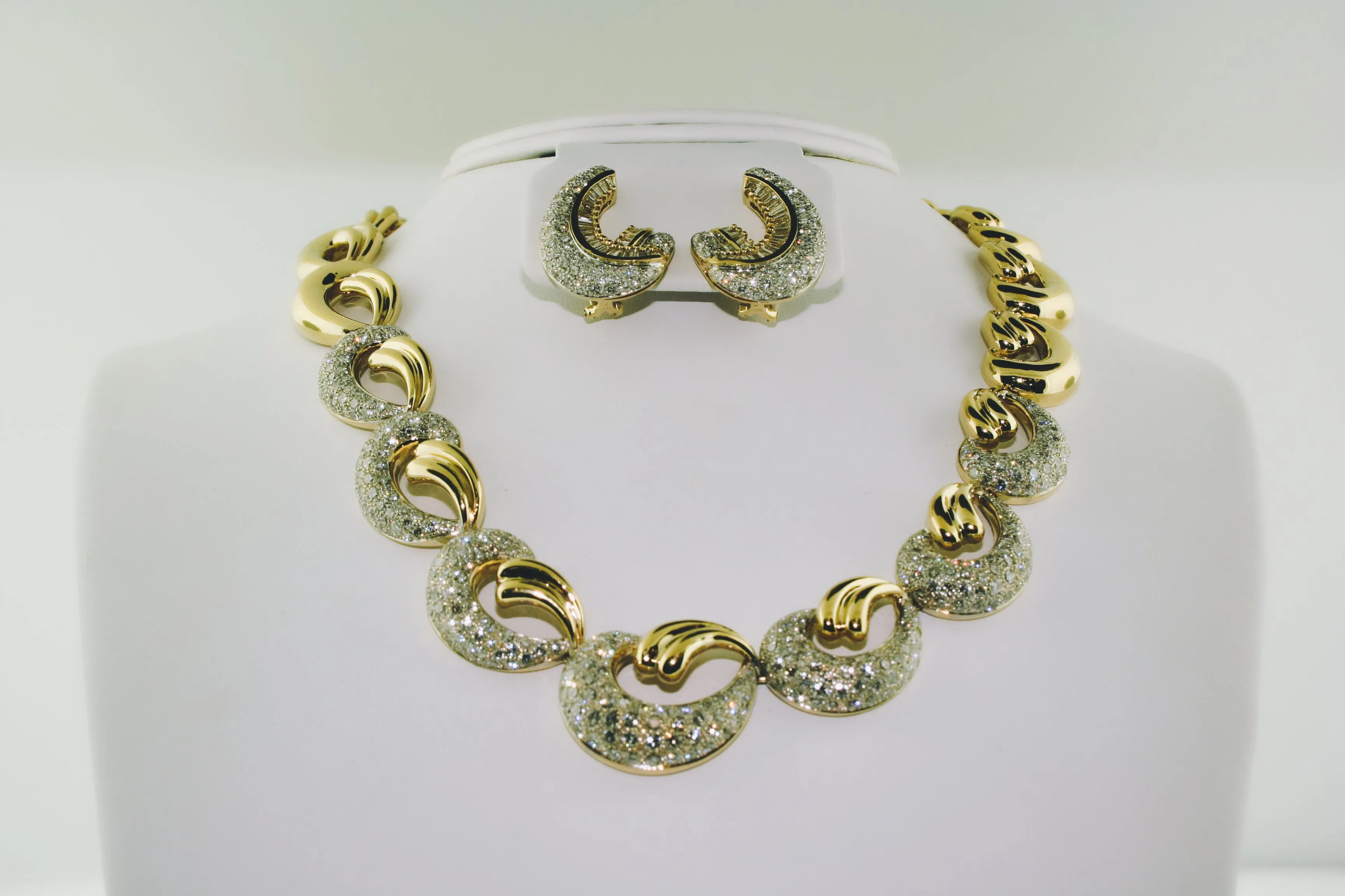 Diamond Necklace in 18k Two-tone Gold