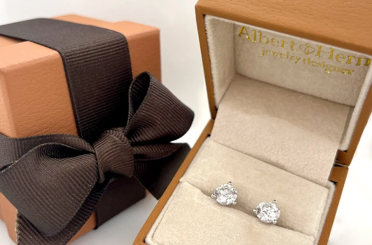 Earrings 2.12 cts Natural Round Diamonds G I1 Platinum Studs