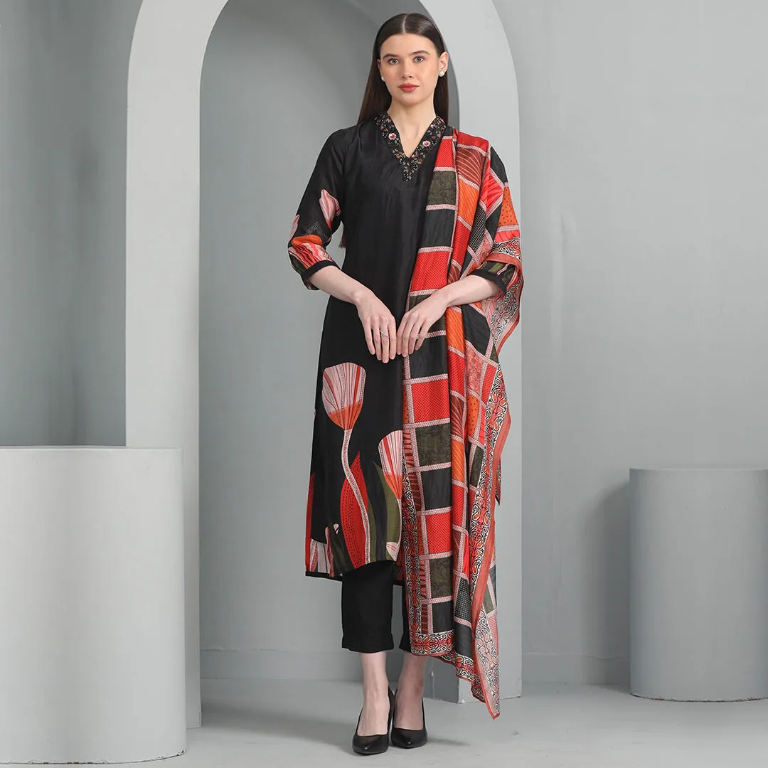 Elegant Black Salwar Suit with Exquisite Detailing