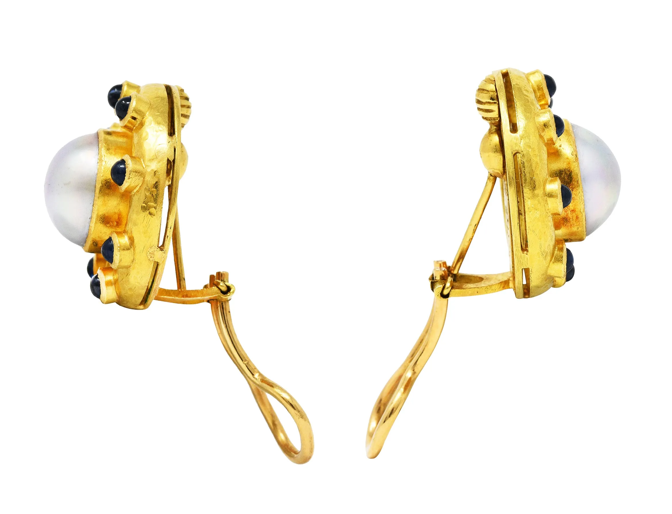 Elizabeth Locke Sapphire Cabochon Mabe Pearl 18 Karat Yellow Gold Earrings