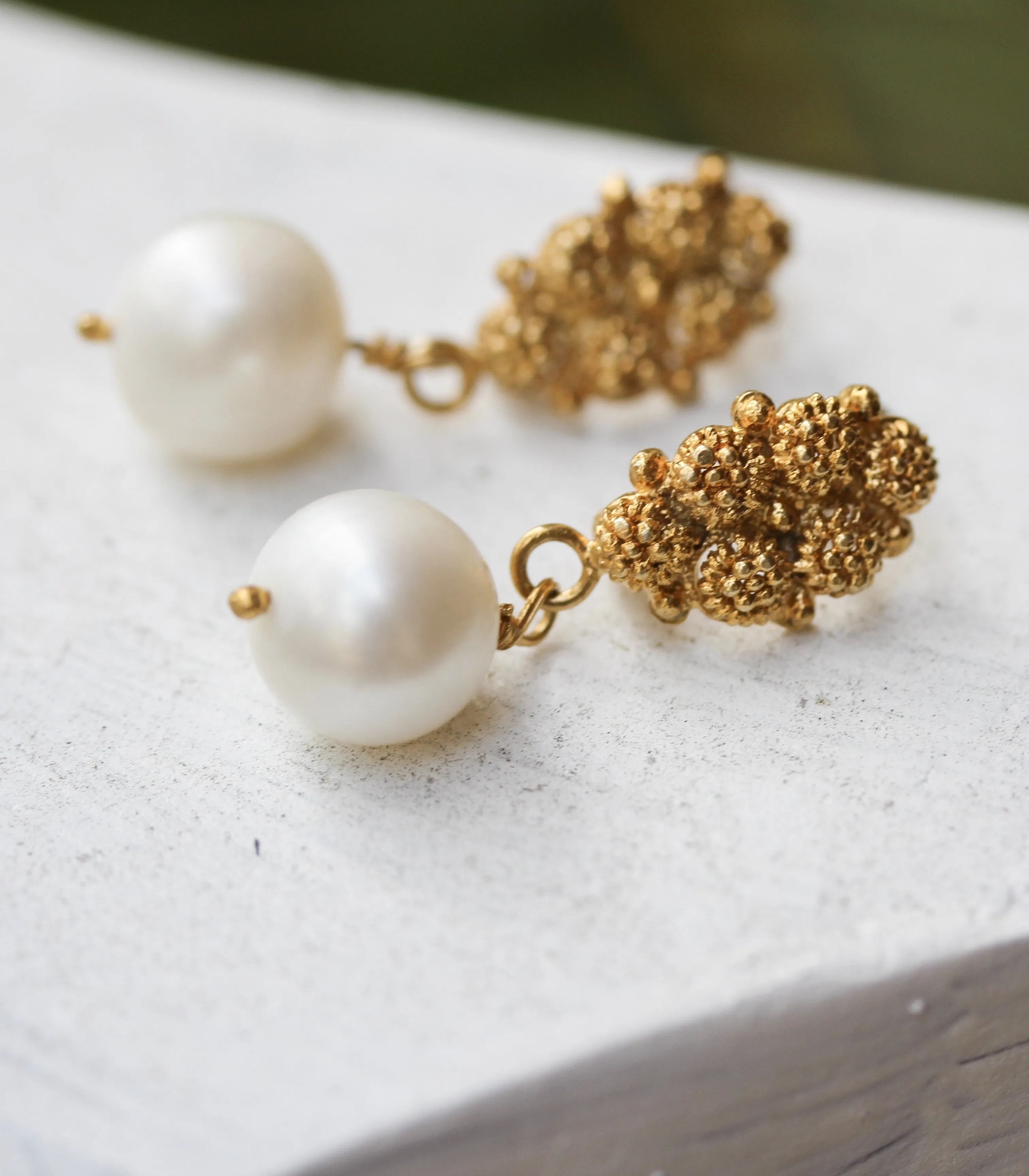 Estela Pearl Drop Earrings with 6 Rositas