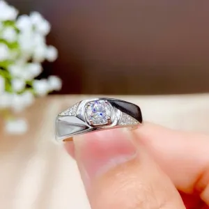 Exquisite Classic Diamond Ring