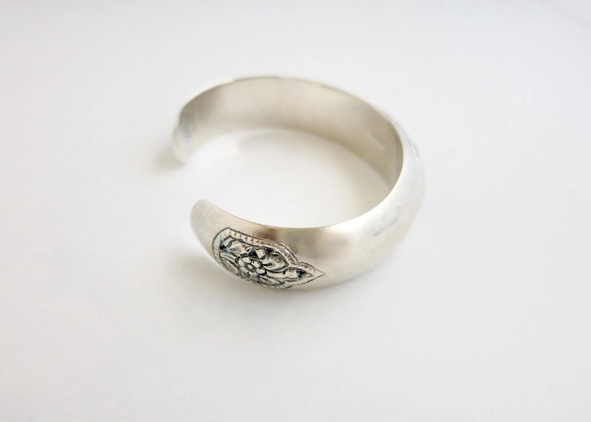 Exquisite traditional chase work bracelet from Thailand