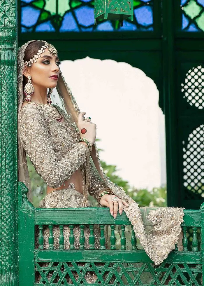 Fabulous Designer Pakistani Bridal Lehnga Choli in Embellished Zardozi Worked White Lehenga with Red Dupatta in Net Chiffon #BN925