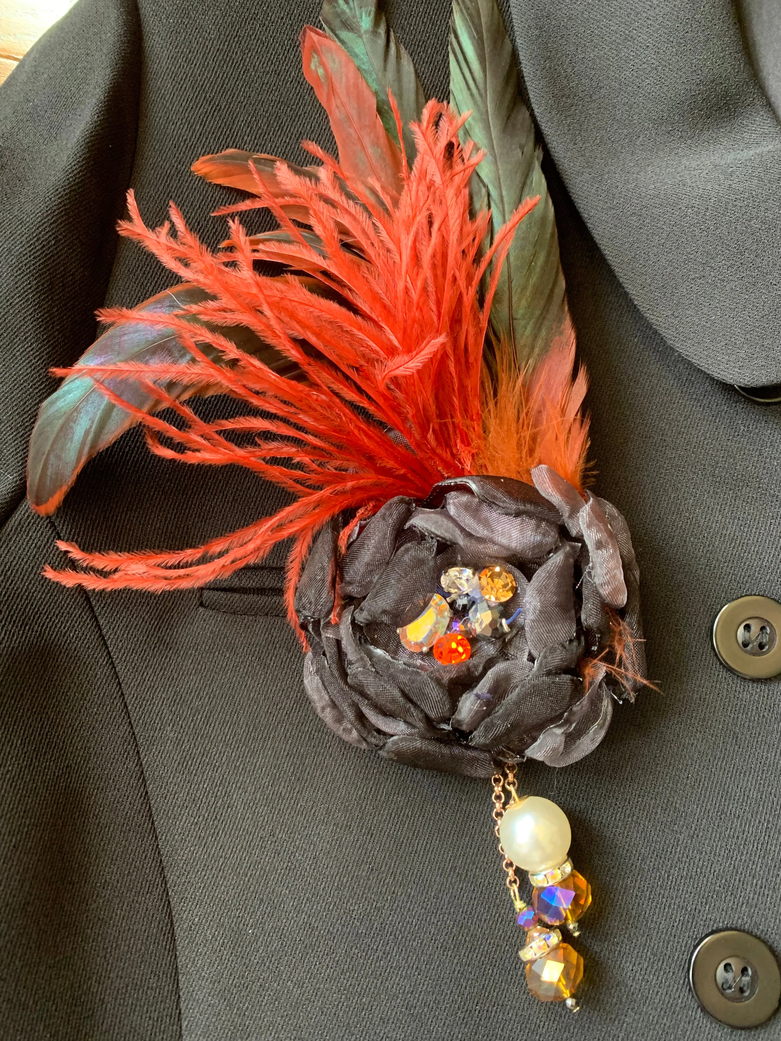 Feather brooch