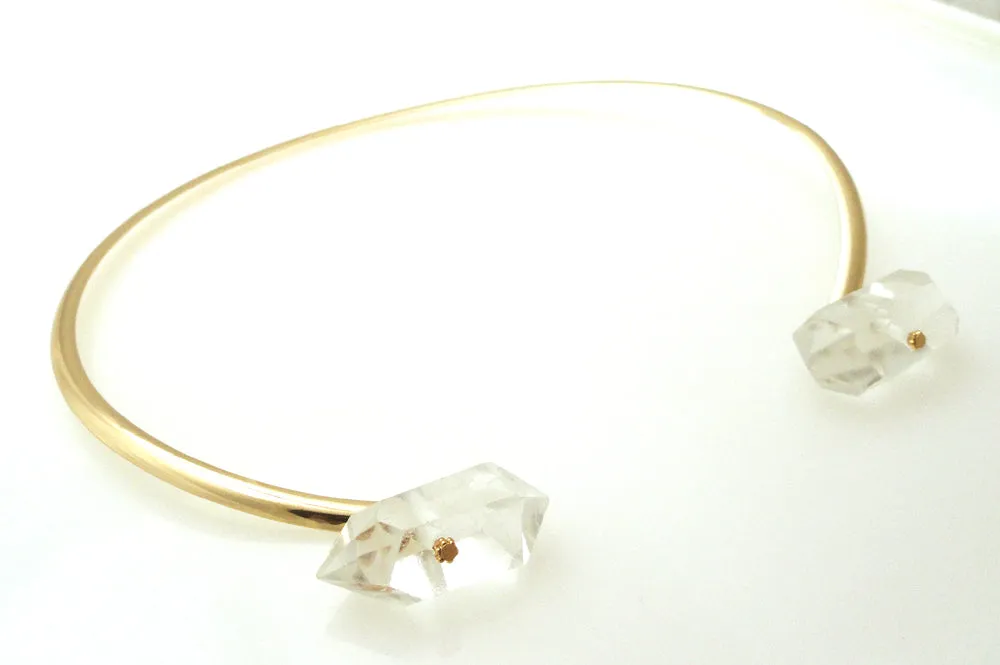 Gold reverse quartz choker necklace