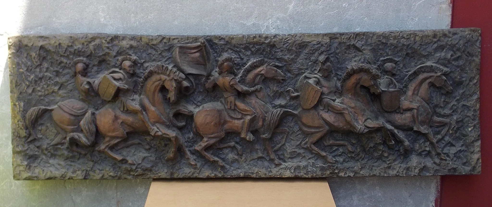 Large Vanguard Roman Soldiers Horses Battle Wall Sculpture