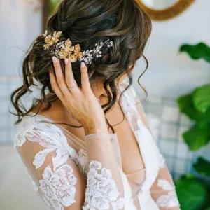 Petite Mariee Boutique - Autumn Bridal Hair Vine