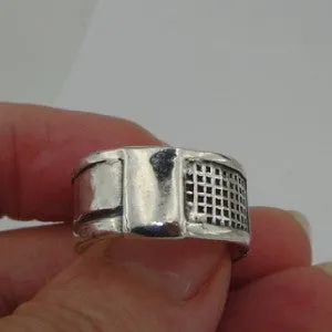 Ring 925 Sterling Silver  size 7, 7.5 Handmade Hadar Designers  (H) LAST