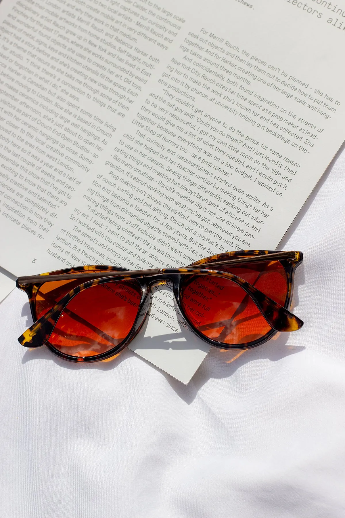 Traditional Style Sunglasses