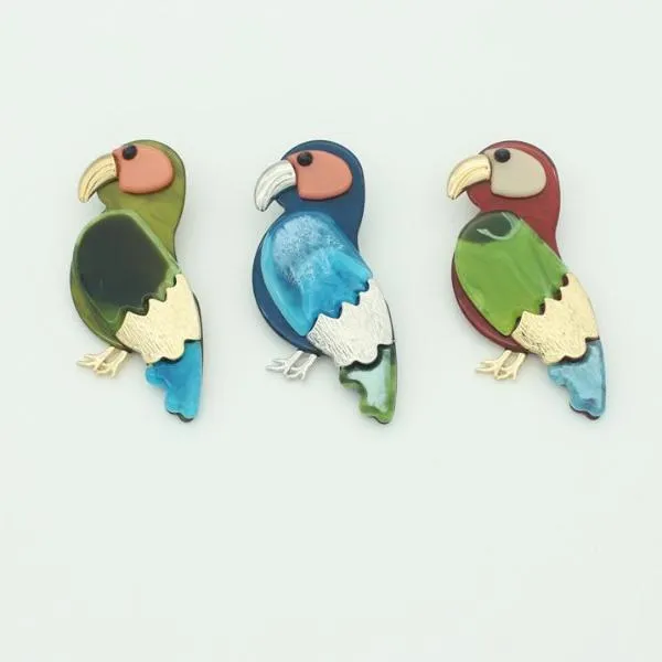 TRENDY BROOCH