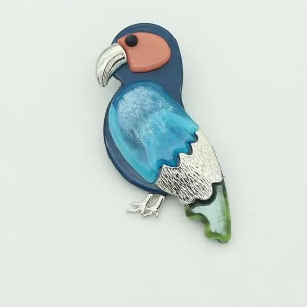 TRENDY BROOCH