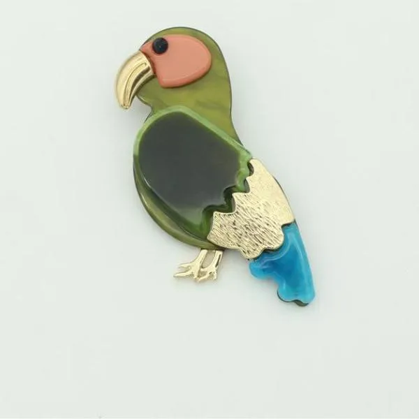 TRENDY BROOCH