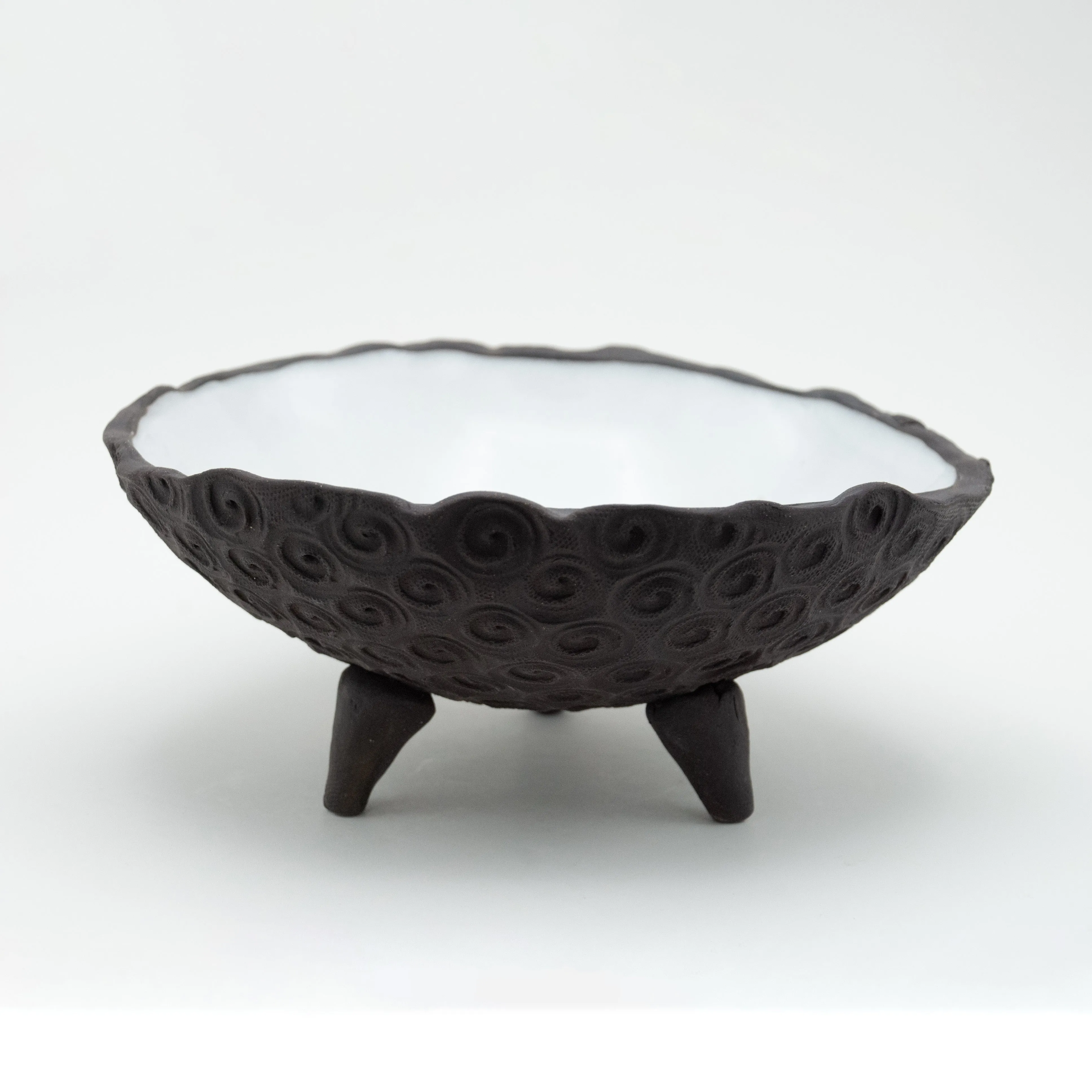 Tri-Pod Bowl 282