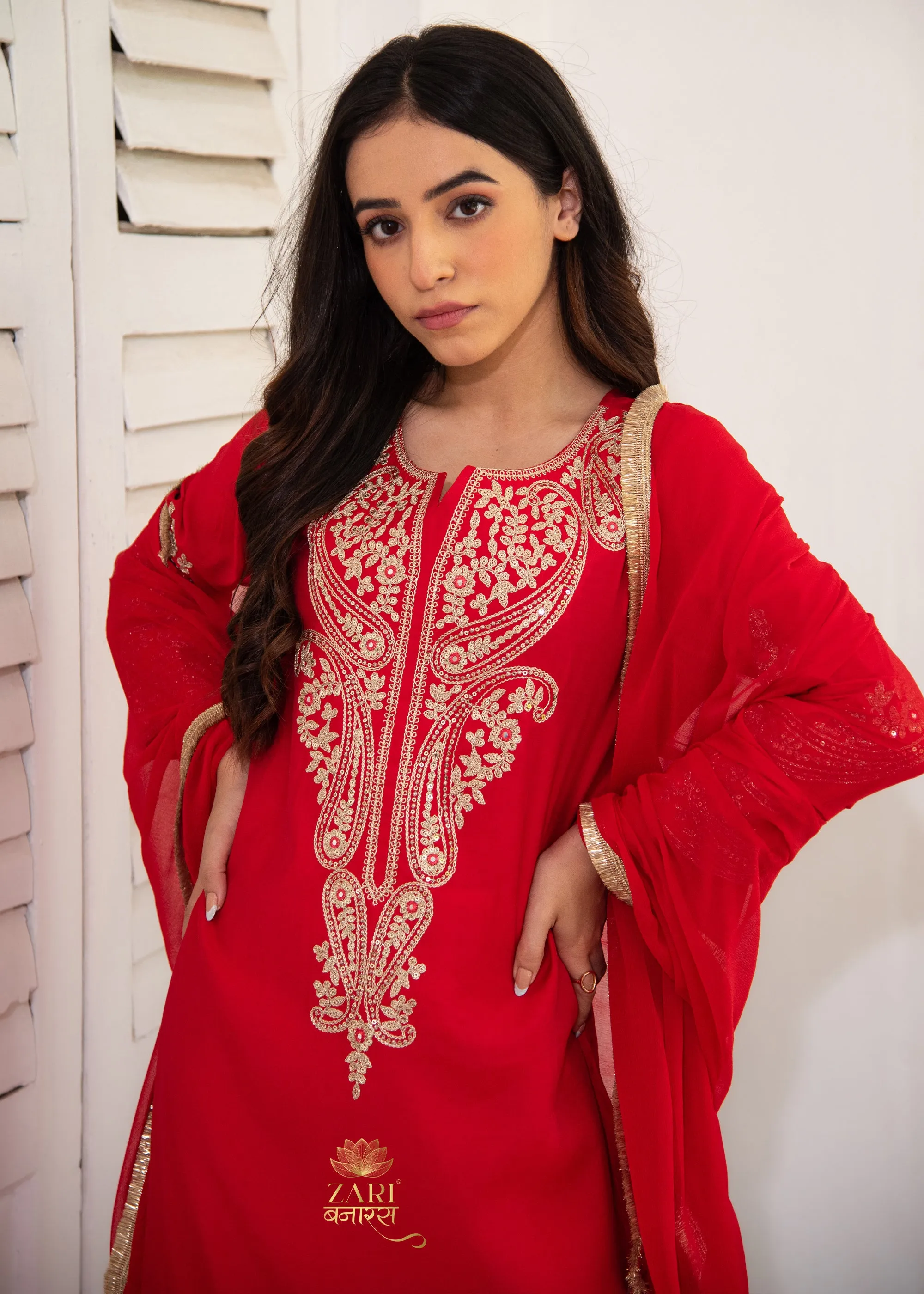 Vermilion Red Vine Adorned Suit-Set of 3