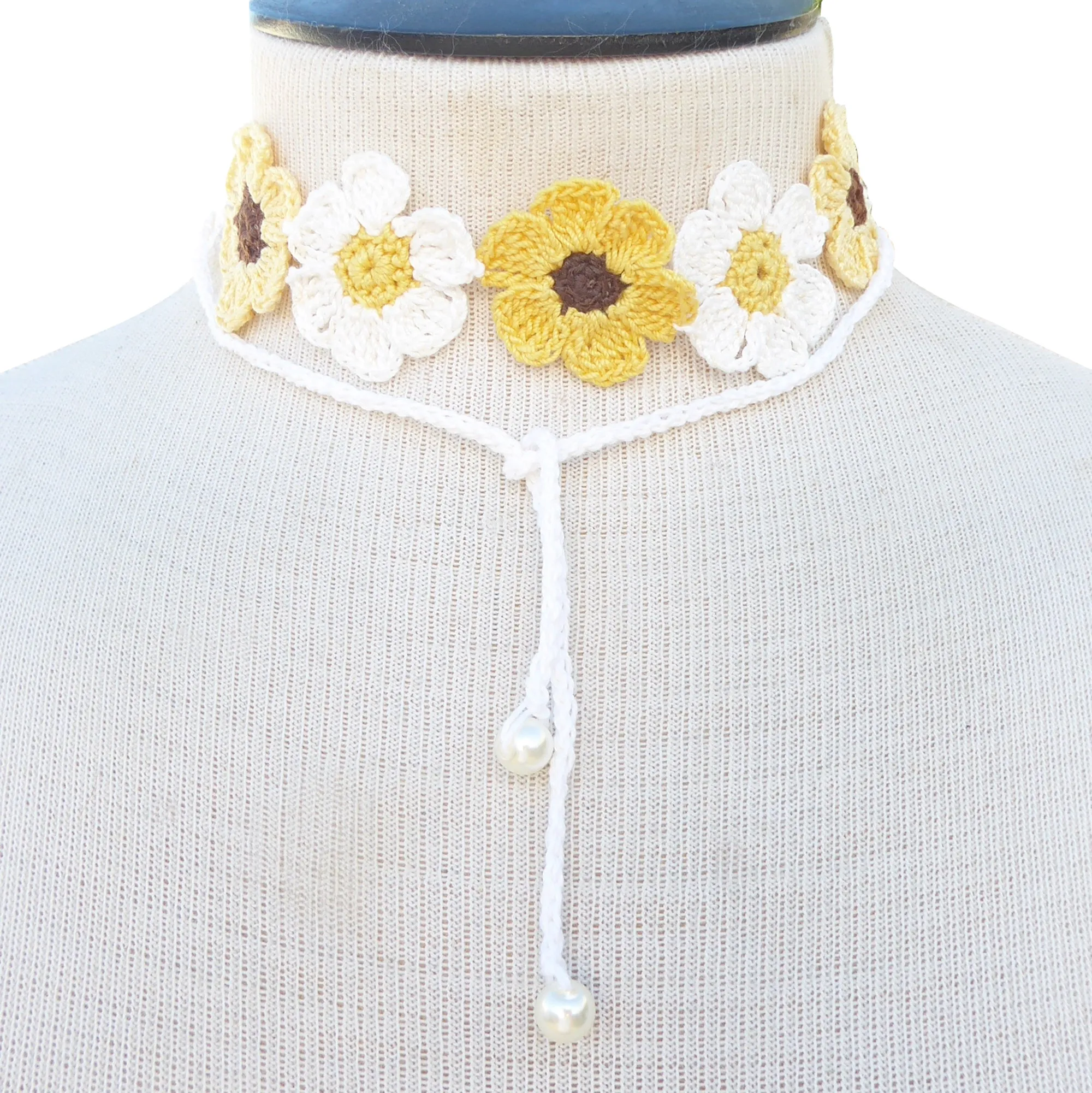 Yellow and white daisy crochet set