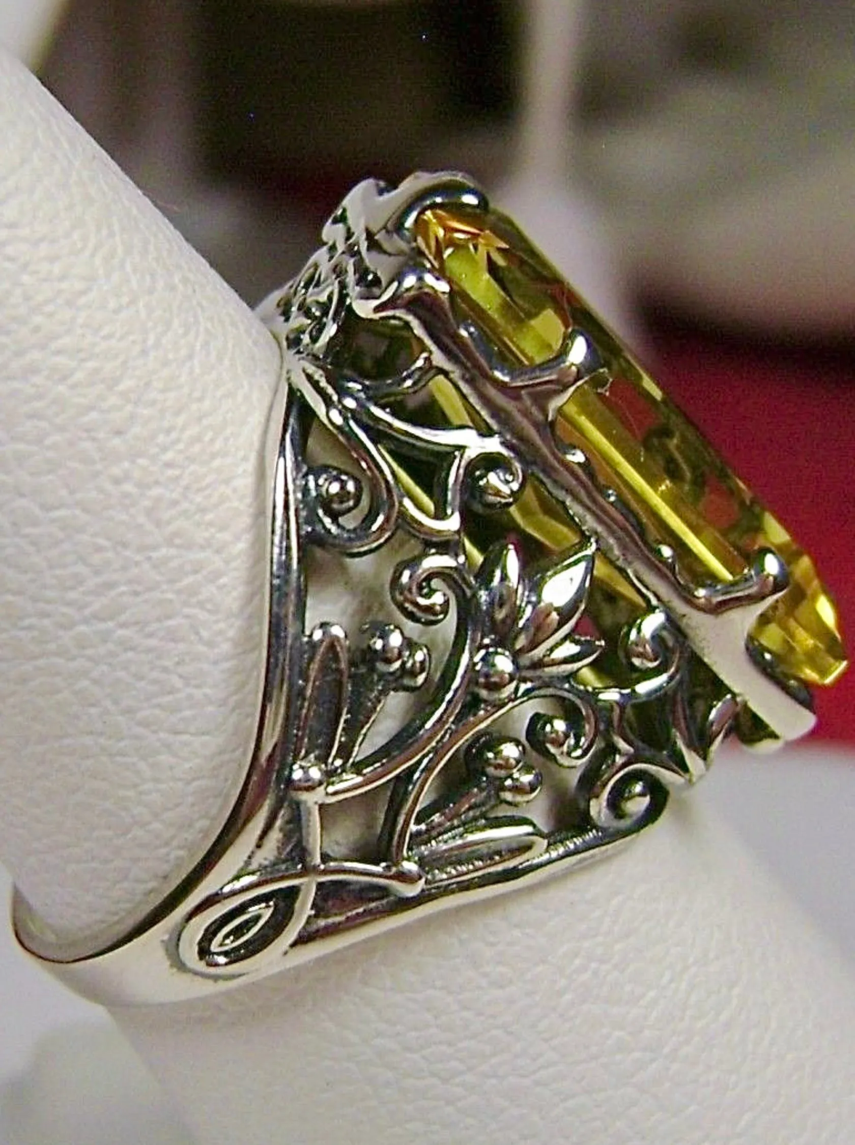 Yellow Citrine Ring, Baguette Gem, Floral Leaf Filigree, Victorian Jewelry, D32