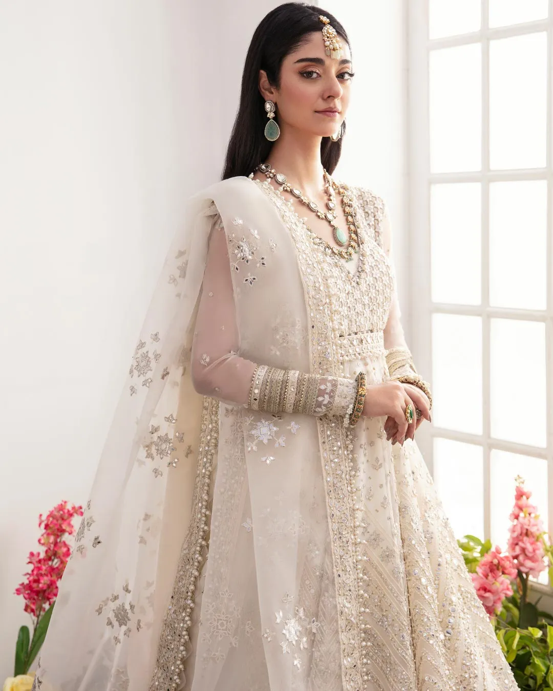 ZAHA | GOSSAMER WINTER '23 | Parisa